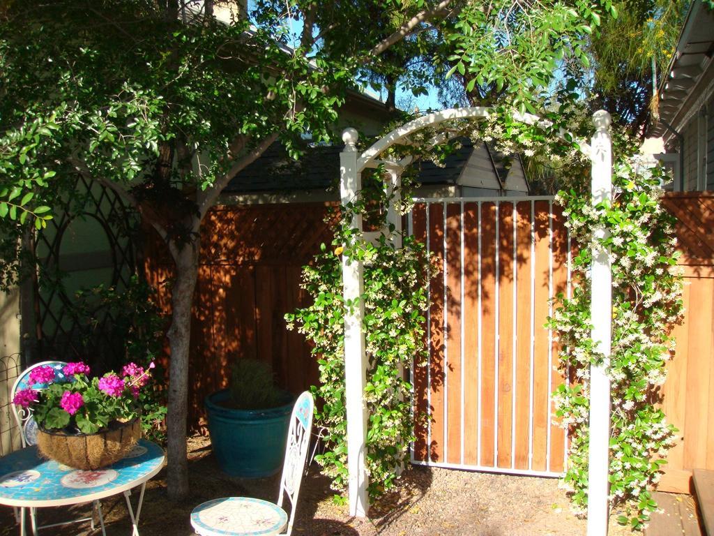 The Big Blue House Inn Boutique Hotel Tucson Buitenkant foto